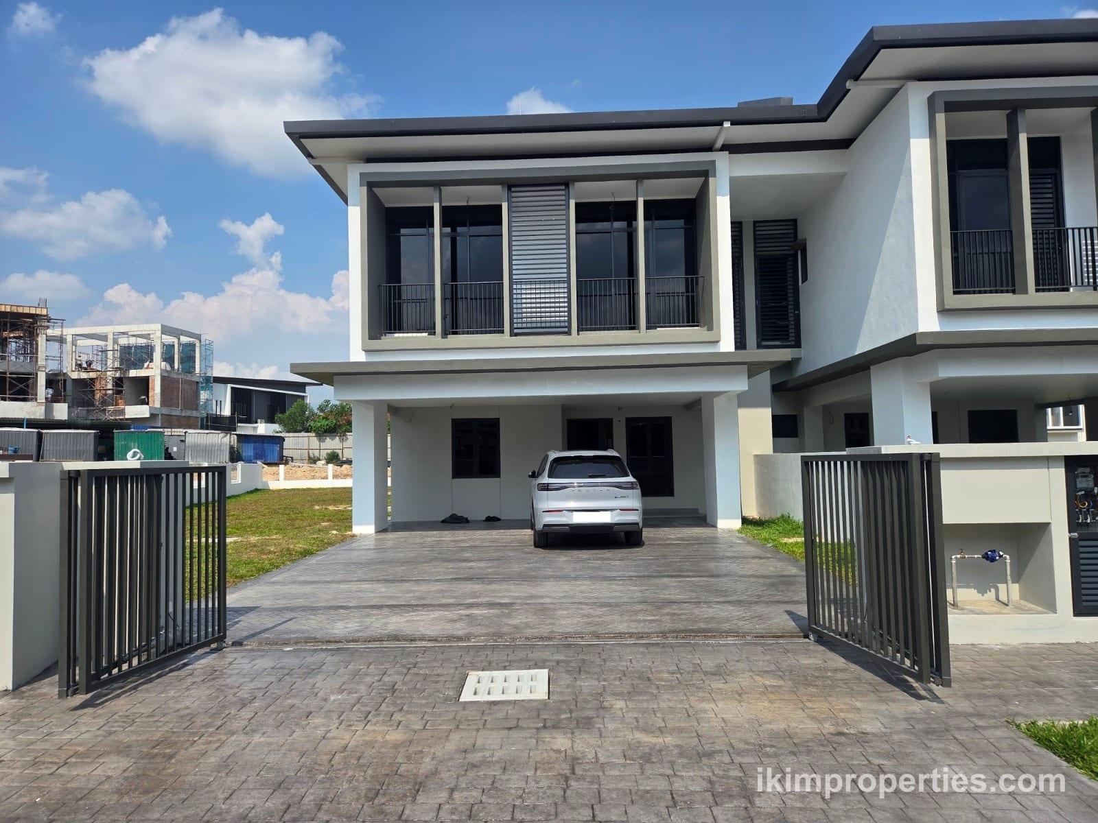 Anggun Villa Bandar Kinrara BK8